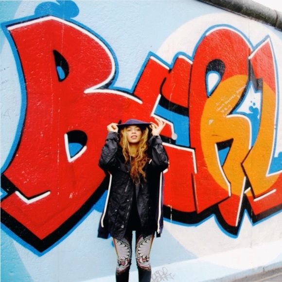 Topshop “Leigh” Black Mandala Jeans - Women’s Size 26 - Picture 8 of 9